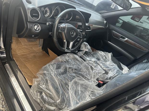 Mercedes-Benz C250 2014 Black