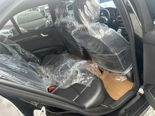 Mercedes-Benz C250 2014 Black