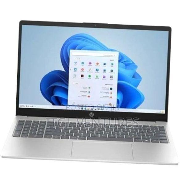 New Laptop HP 250 G10 8GB Intel Core I3 SSD 512GB photo 3