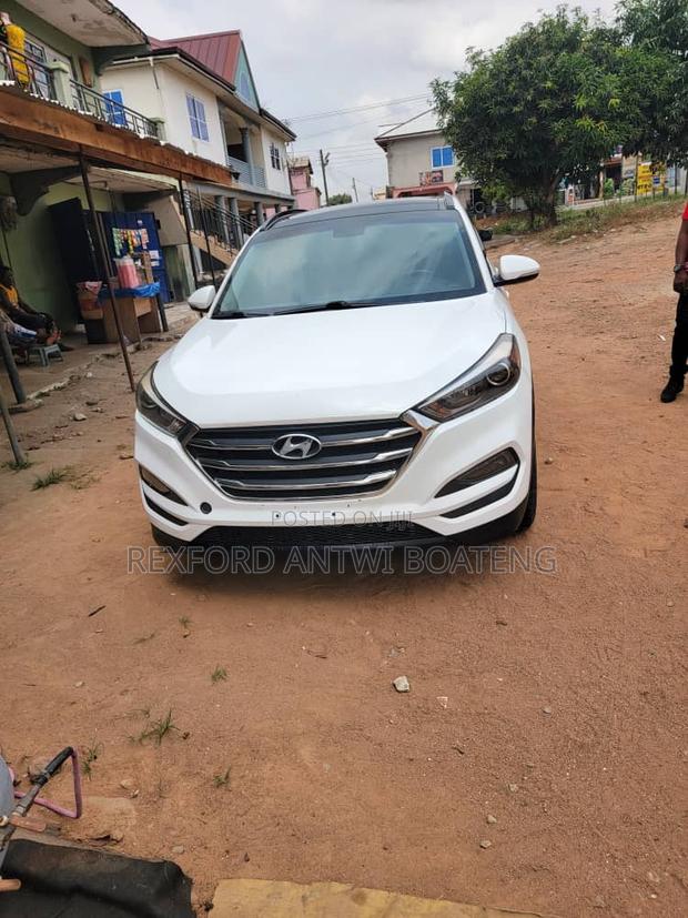 Hyundai Tucson 2017 White