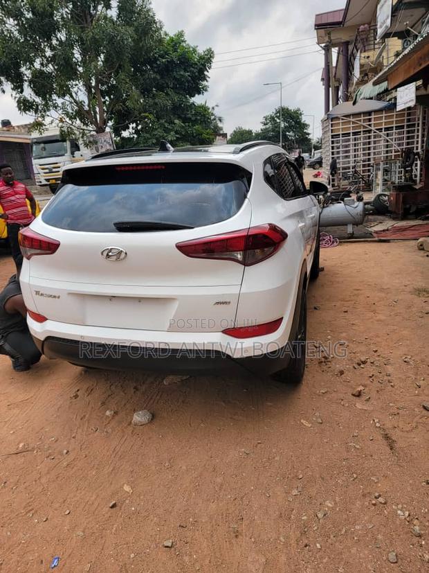 Hyundai Tucson 2017 White