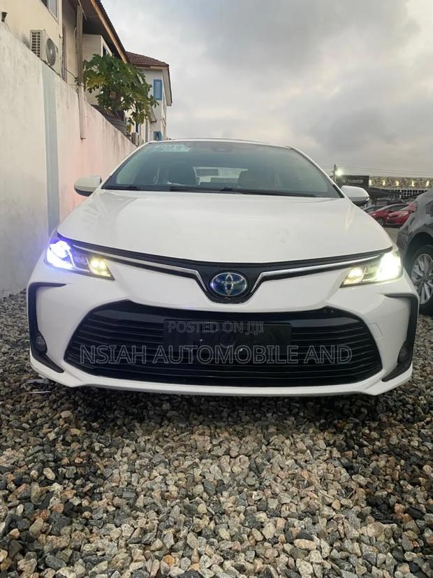 Toyota Corolla XSE 2020 White