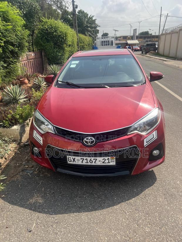 Toyota Corolla S 4dr Sedan (1.8L 4cyl CVT) 2016 Red