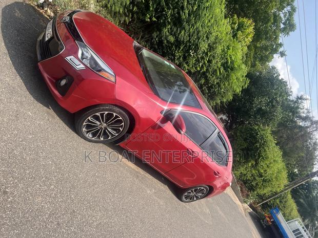 Toyota Corolla S 4dr Sedan (1.8L 4cyl CVT) 2016 Red photo 5