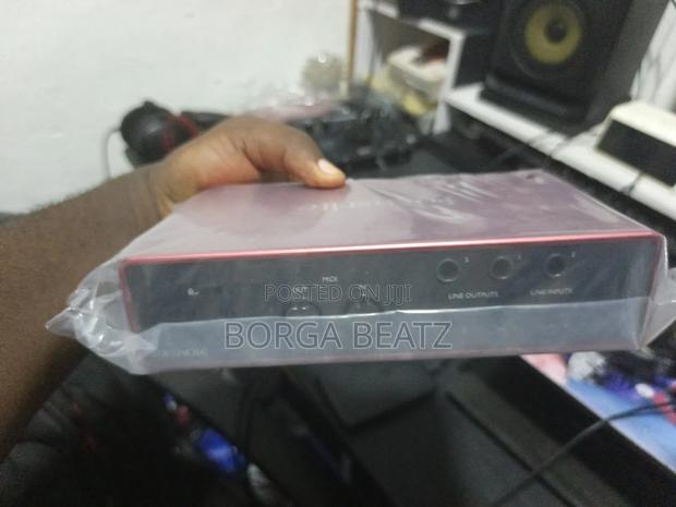 Focusrite 4i4 3rd Studio Soundcard (Audio Interface) photo 3