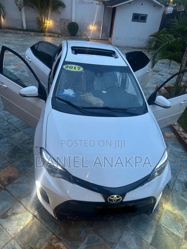 Toyota Corolla 2017 White