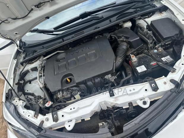 Toyota Corolla 2017 White