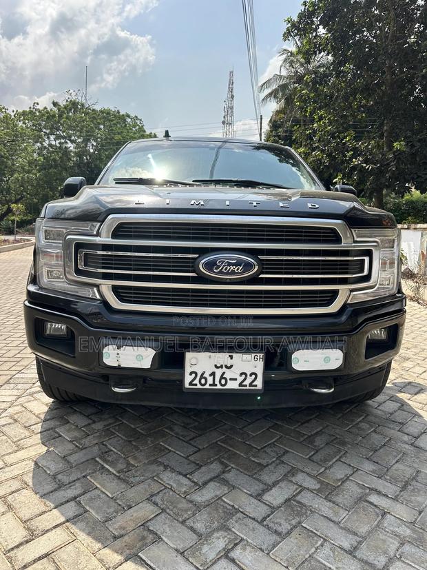 Ford F-150 Limited 4x2 SuperCrew Cab Styleside 5.5 ft. box 145 in. WB