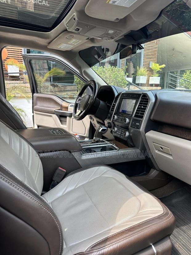 Ford F-150 Limited 4x2 SuperCrew Cab Styleside 5.5 ft. box 145 in. WB