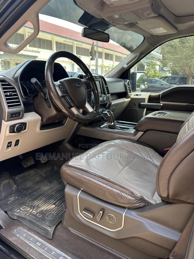 Ford F-150 Limited 4x2 SuperCrew Cab Styleside 5.5 ft. box 145 in. WB