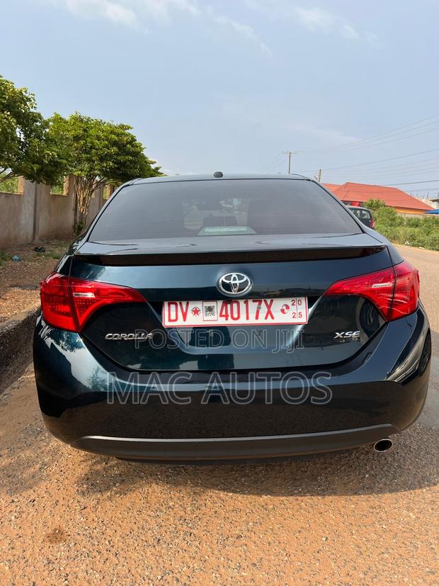 Toyota Corolla XSE (1.8L 4cyl 2A) 2018 Gray photo 5
