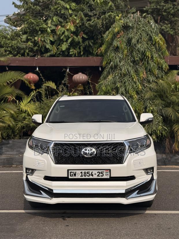 Toyota Land Cruiser Prado 4.0 Petrol TX 2017 White