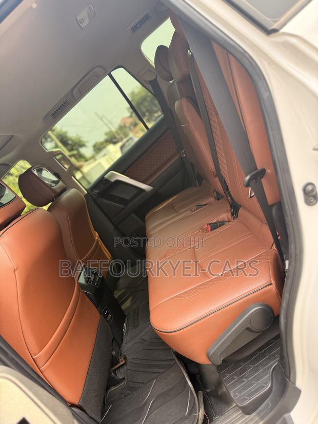 Toyota Land Cruiser Prado 4.0 Petrol TX 2017 White photo 6