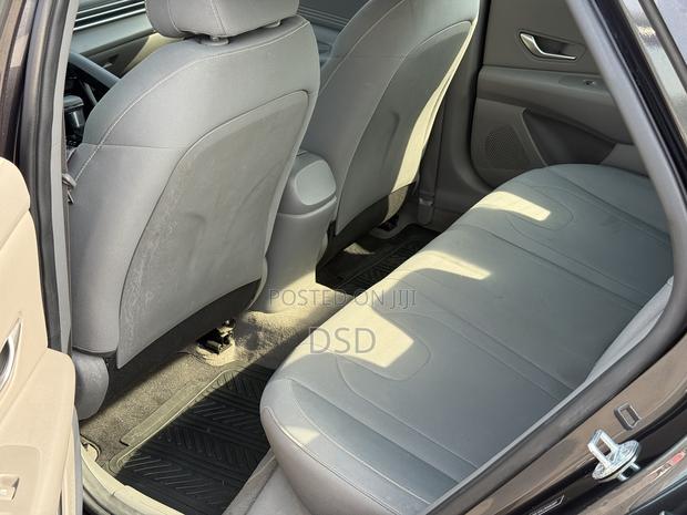 Hyundai Elantra 2022 Black photo 7