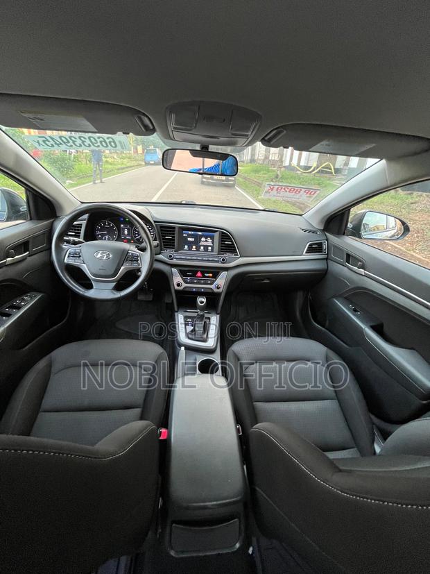 Hyundai Elantra 2018 Black