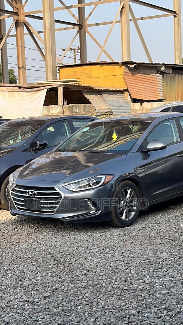 Hyundai Elantra 2018 Black