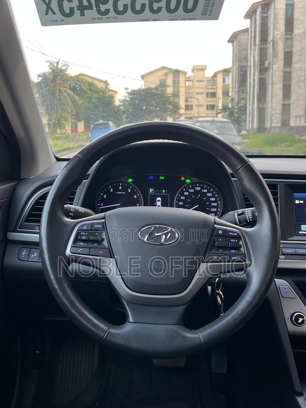 Hyundai Elantra 2018 Black