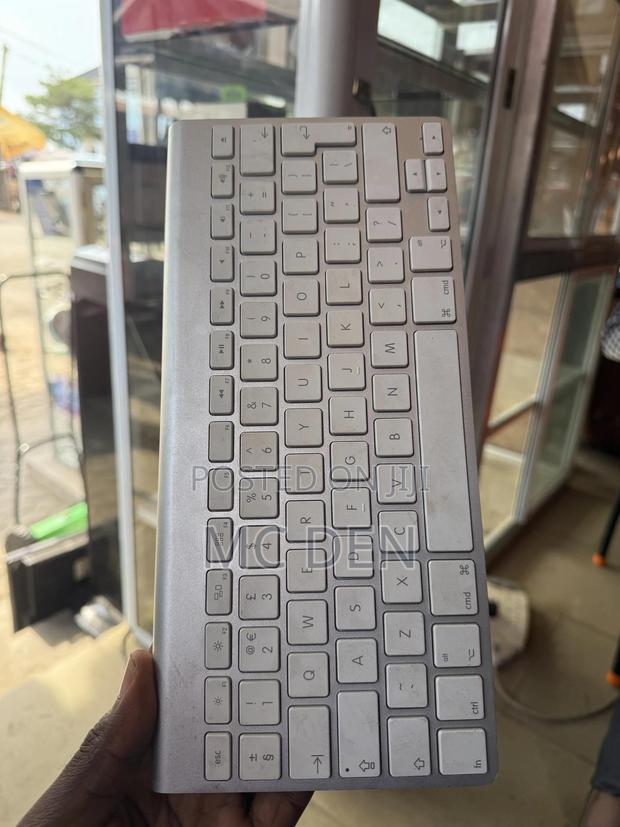 Apple Wireless Keyboard (Aluminum, Bluetooth) photo 4