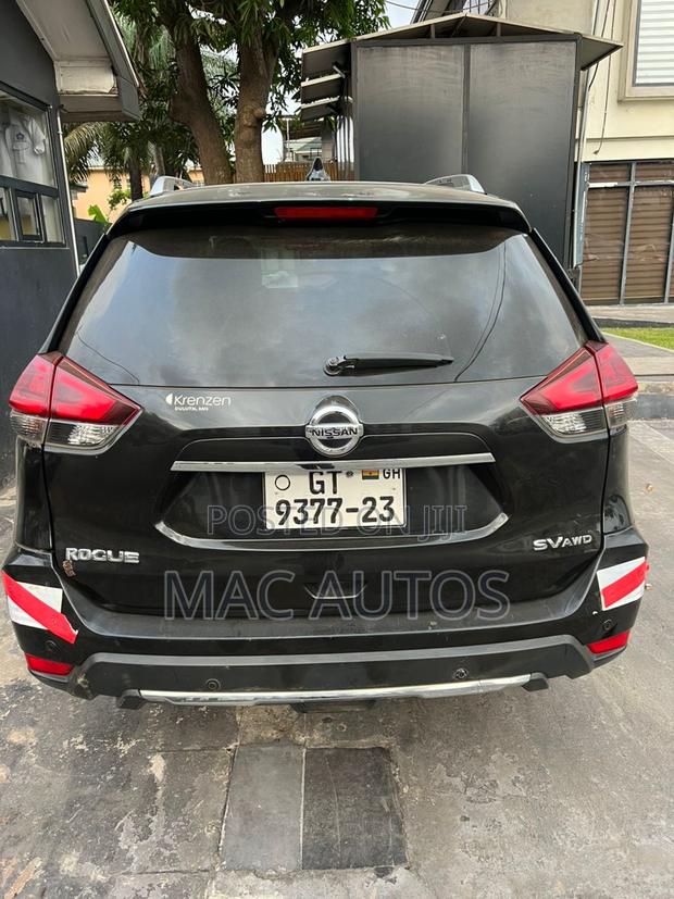 Nissan Rogue SV AWD 2019 Black photo 2