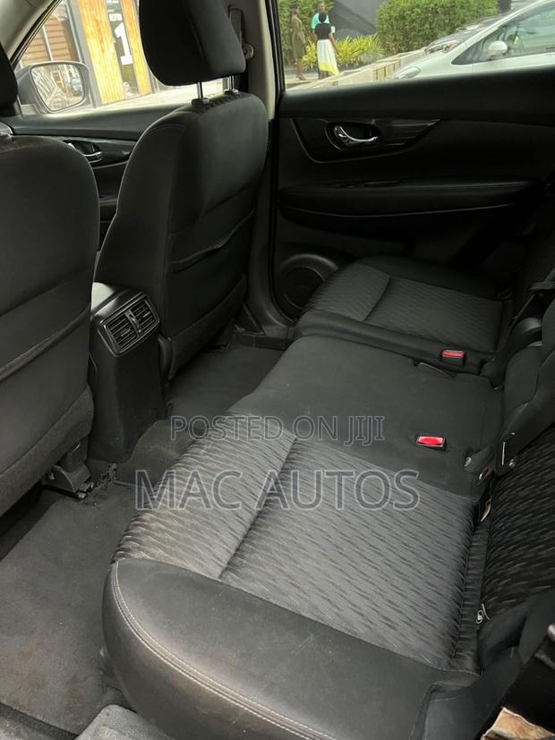Nissan Rogue SV AWD 2019 Black photo 7