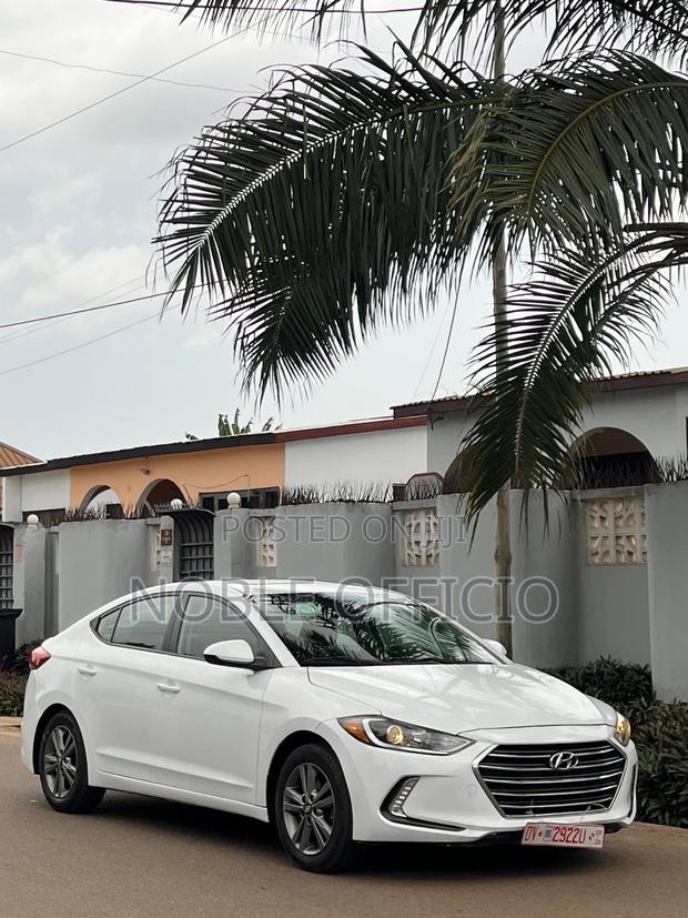 Hyundai Elantra 2017 White