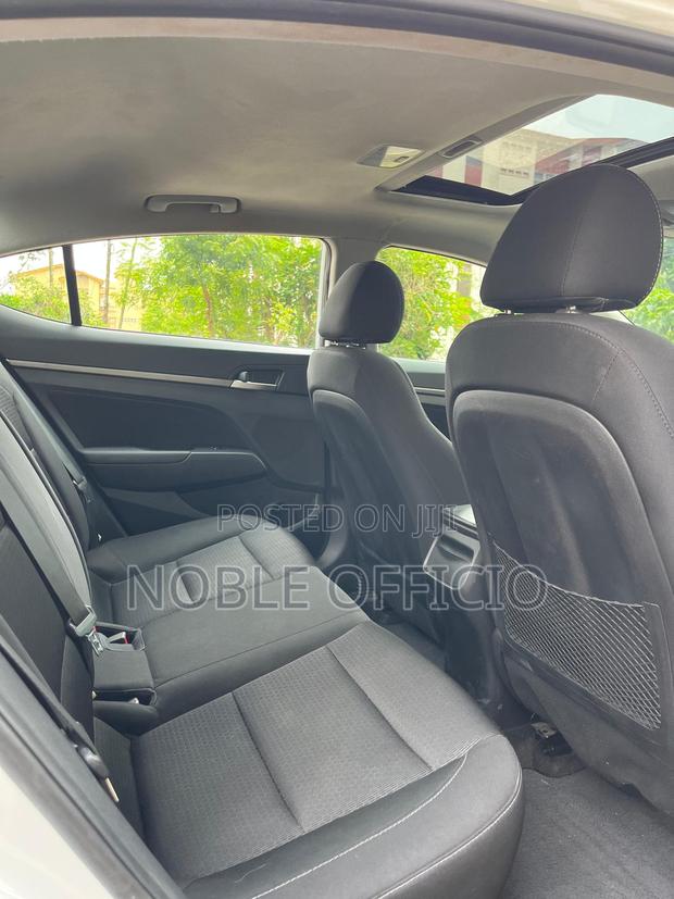 Hyundai Elantra 2017 White