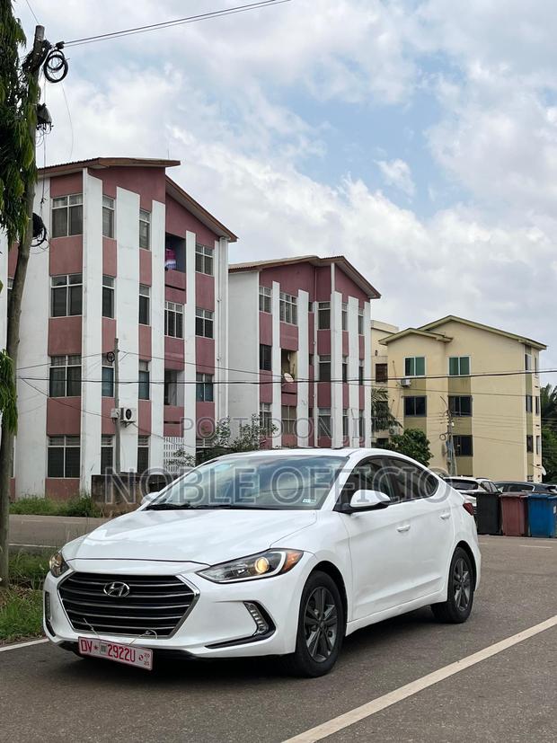 Hyundai Elantra 2017 White