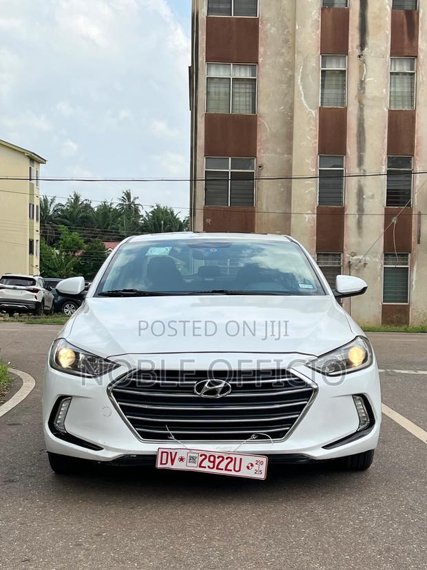 Hyundai Elantra 2017 White