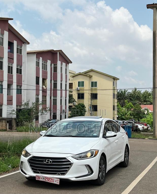 Hyundai Elantra 2017 White