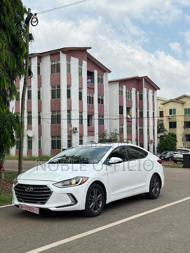 Hyundai Elantra 2017 White