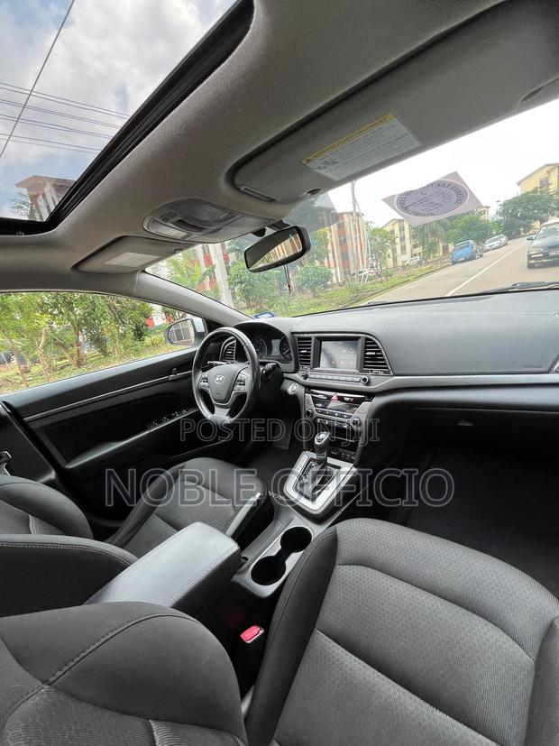 Hyundai Elantra 2017 White