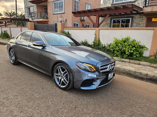 Mercedes-Benz E300 2017 Gray