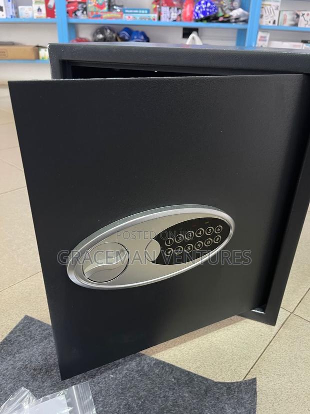 14.1kg Safe Box