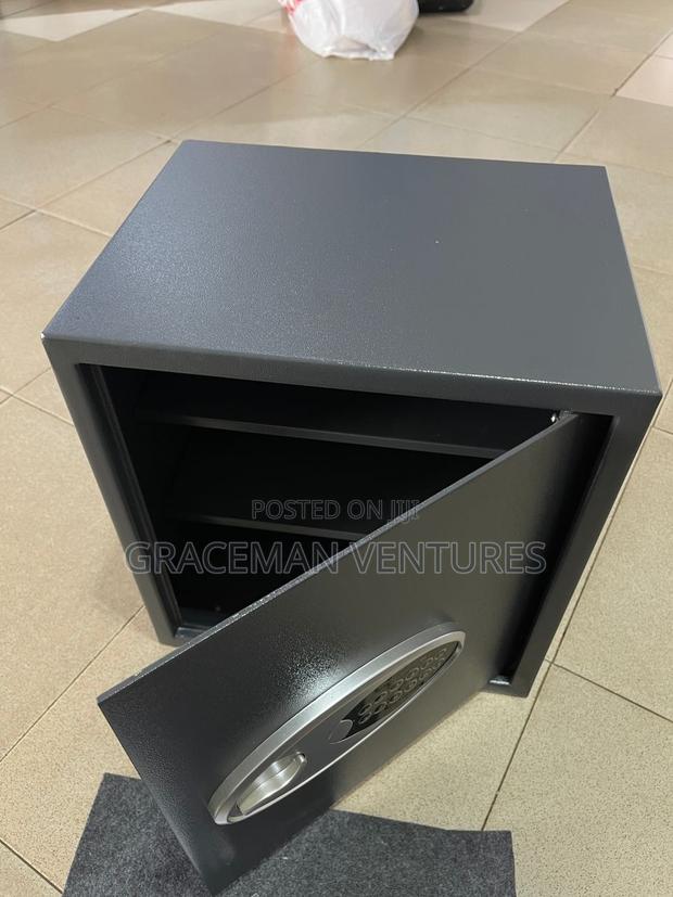 14.1kg Safe Box photo 2
