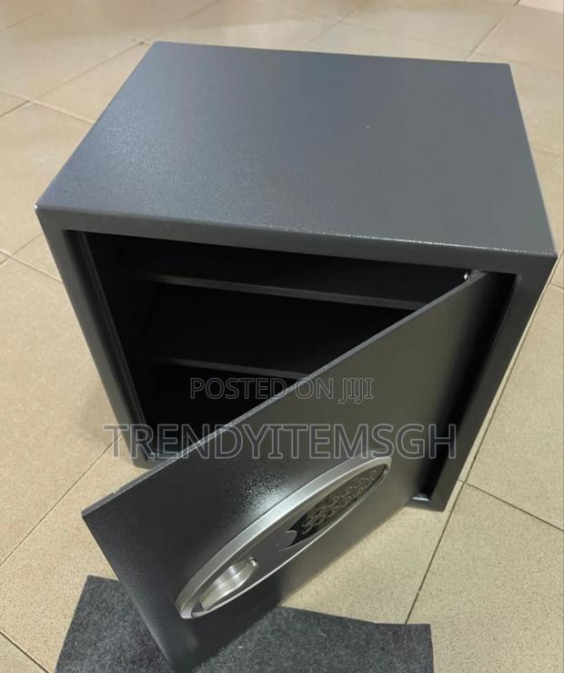 14.1kg Electronic Digital Pin Locking Safe Box With Override Key photo 4