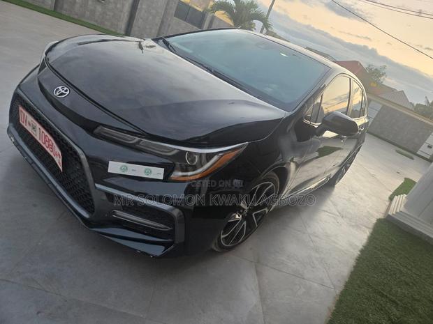 Toyota Corolla 2022 Black