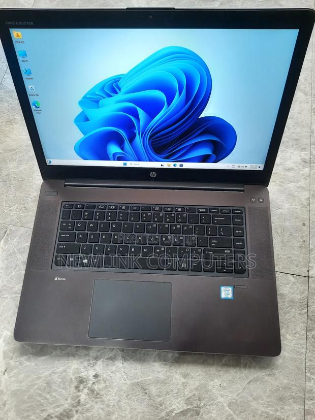 Laptop HP ZBook Studio G3 32GB Intel Xeon SSD 512GB photo 4