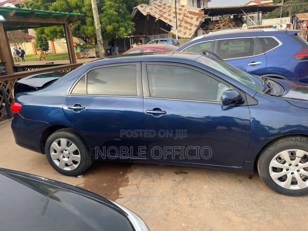 Toyota Corolla 2013 Blue