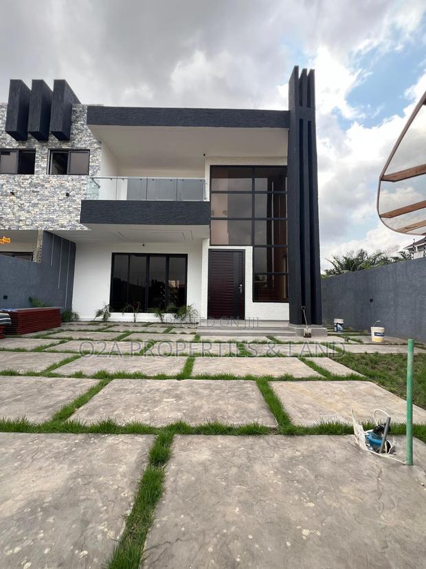 3bdrm House in East Legon, Bawaleshie for sale