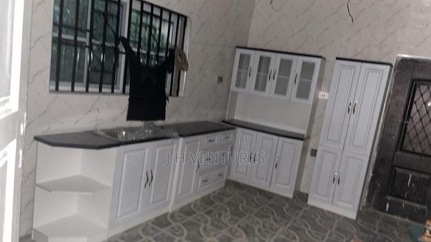 Kitchen Cabinet photo 3