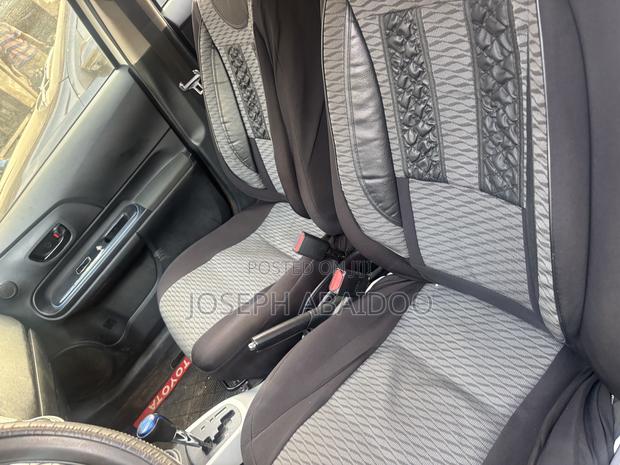 Toyota Aqua G 2011 White photo 8