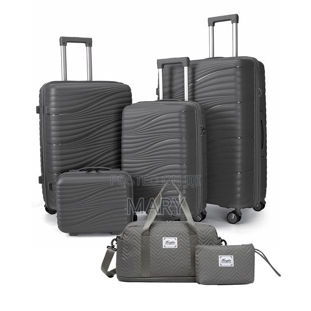 High Quality Fibre Traveling Bag Set