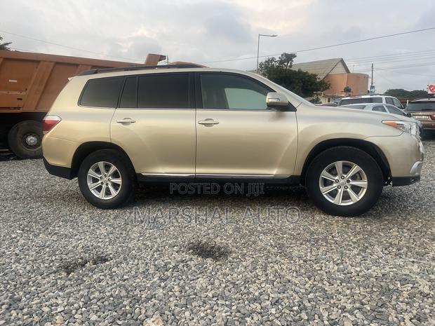 Toyota Highlander Limited 3.5l 4WD 2013 Brown photo 7