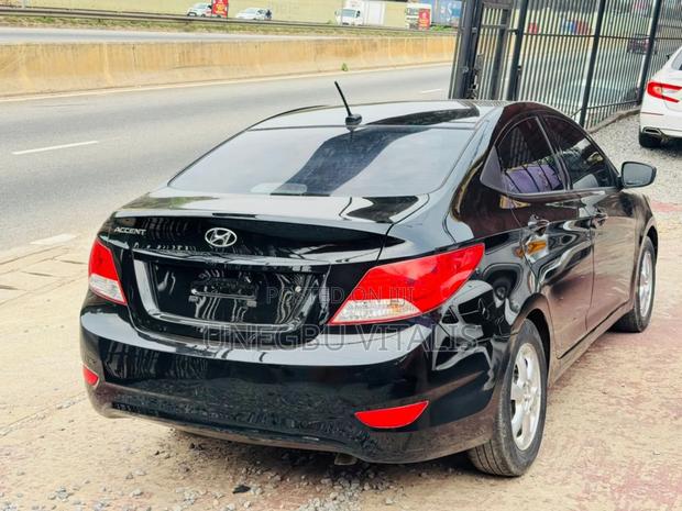 Hyundai Accent GLS 4dr Sedan (1.6L 4cyl 6M) 2014 Black