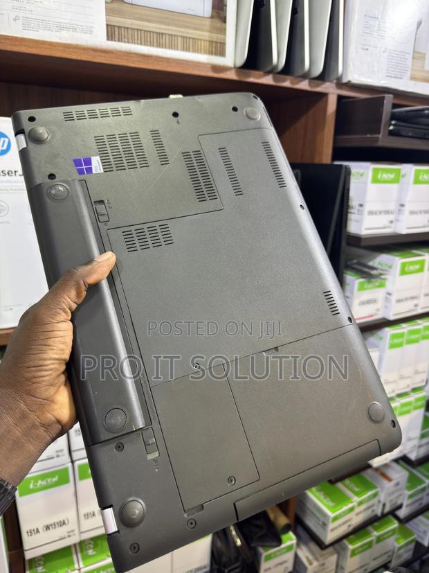 Laptop Lenovo ThinkPad E570 4GB Intel Core I3 HDD 500GB photo 4