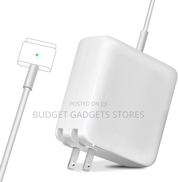 Apple Macbook Charger photo 2