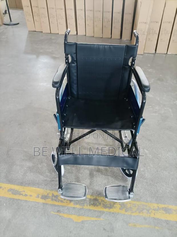 Normal Wheelchair · Photo 2