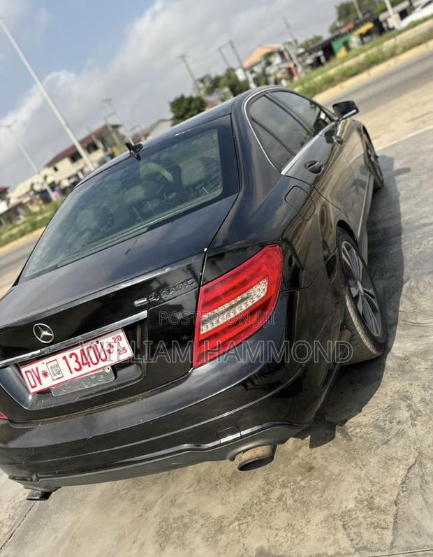 Mercedes-Benz C300 Sport 4Matic Sedan AWD (3.0L 6cyl 7A) 2012 Black photo 5
