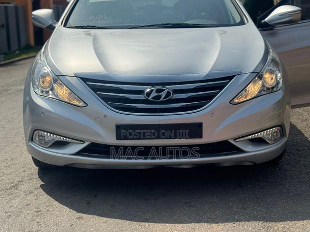 Hyundai Sonata GLS PZEV 4dr Sedan (2.4L 4cyl 6A) 2014 Silver photo 3