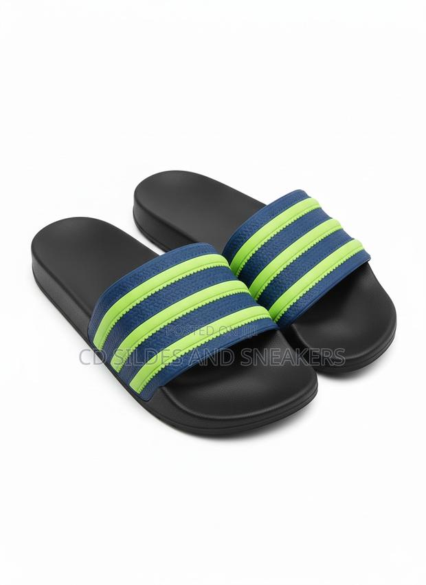 Adidas Slides – 30 Pairs in a Box | Wholesale Retail photo 3